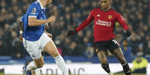 周日015 德甲：门兴格拉德巴赫VS奥格斯堡——德甲中游拉锯战，攻防均衡对决