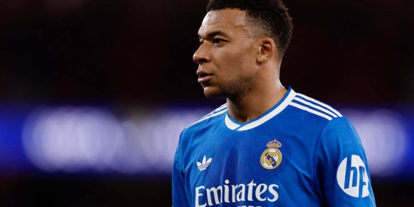 贝利之后最年轻400球传奇！姆巴佩狂刷纪录，携手西甲百年巨星行列